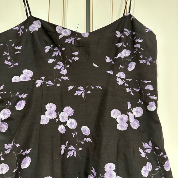 Black Iris
Livie Floral-Print Cotton Maxi Dress In Black (D5) - Picture 9 of 9